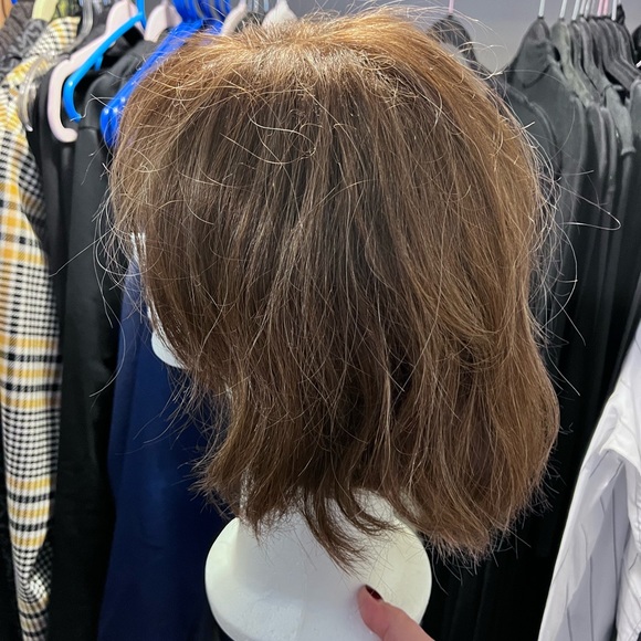 Wig - Picture 5 of 6